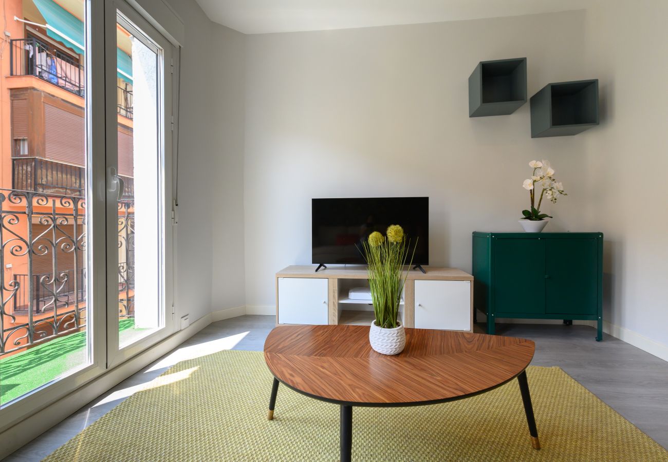 Apartamento en Madrid - M (TEN602D) Piso de 2 dormitorios con balcón en Ma