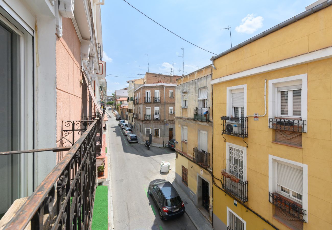 Apartamento en Madrid - M (TEN602D) Piso de 2 dormitorios con balcón en Ma