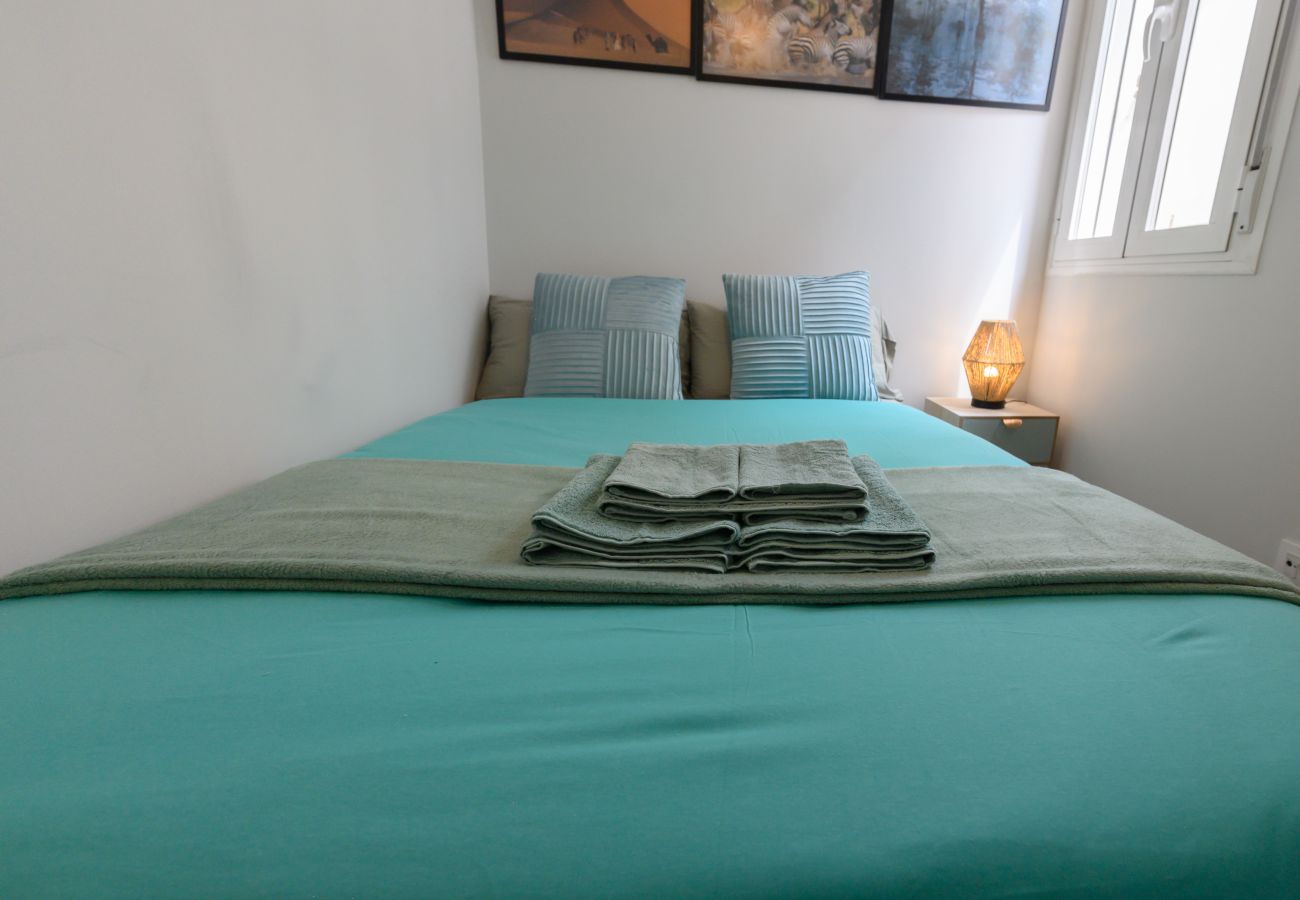 Apartamento en Madrid - M (TEN602D) Piso de 2 dormitorios con balcón en Ma