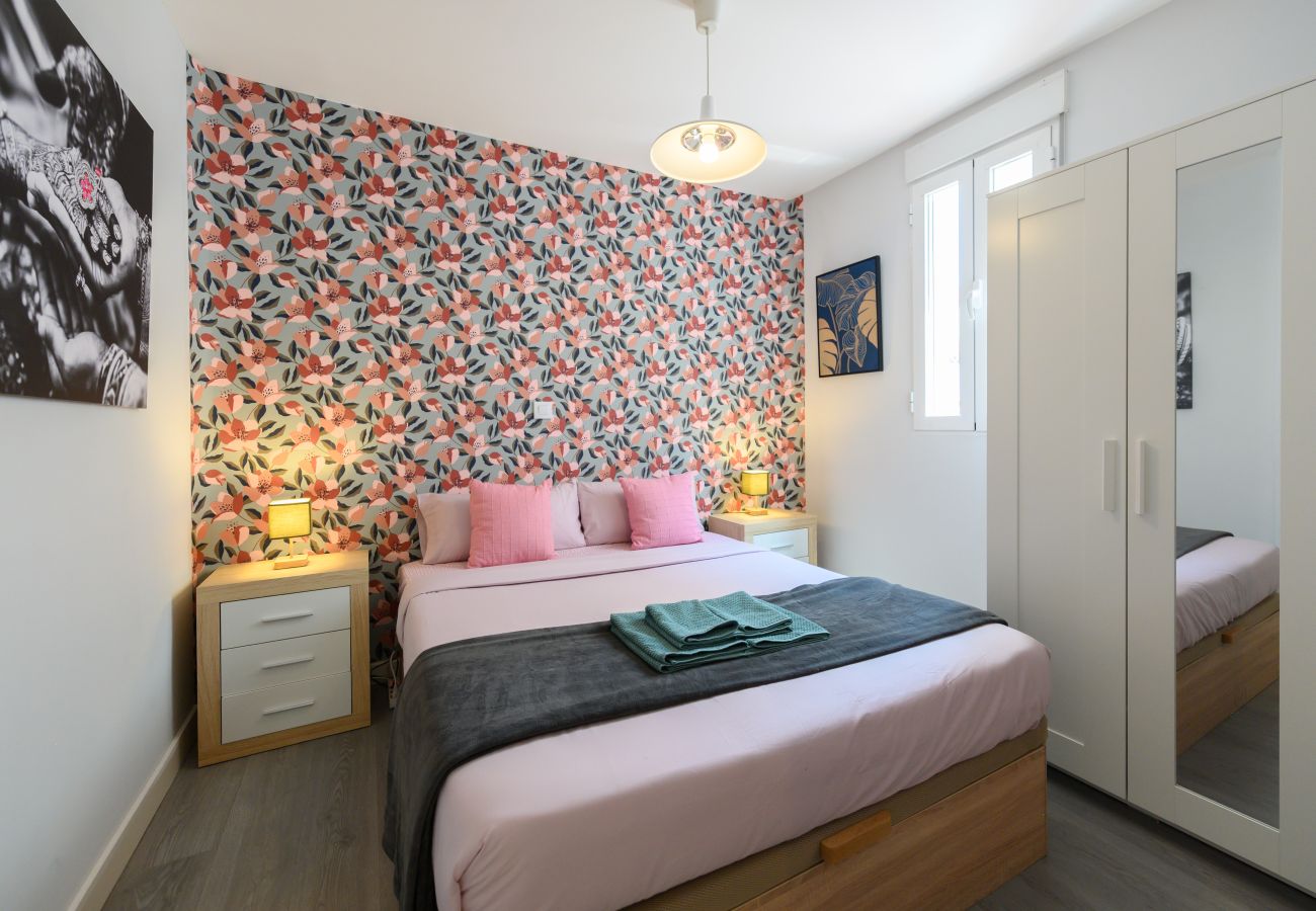 Apartamento en Madrid - M (TEN602D) Piso de 2 dormitorios con balcón en Ma