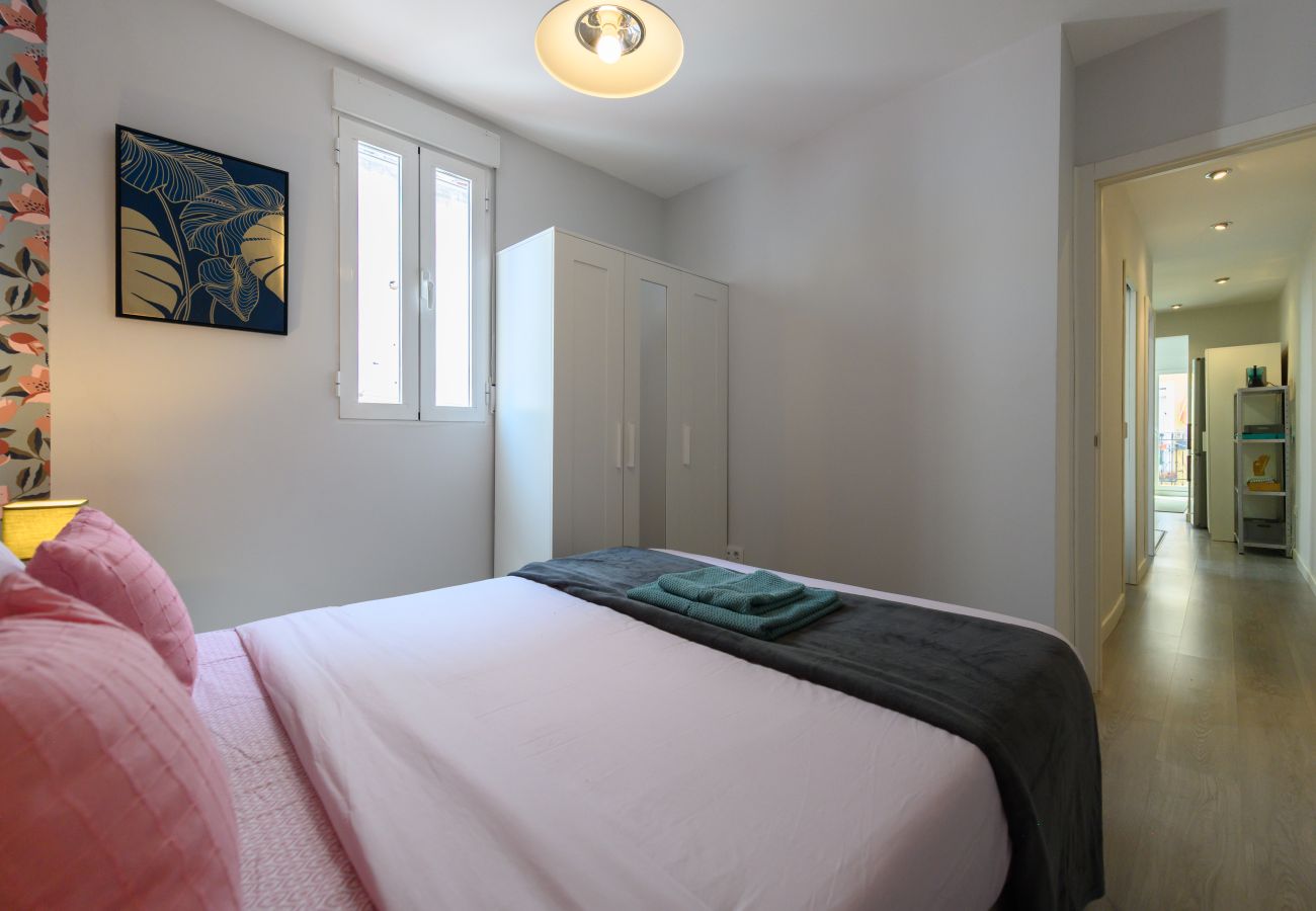 Apartamento en Madrid - M (TEN602D) Piso de 2 dormitorios con balcón en Ma