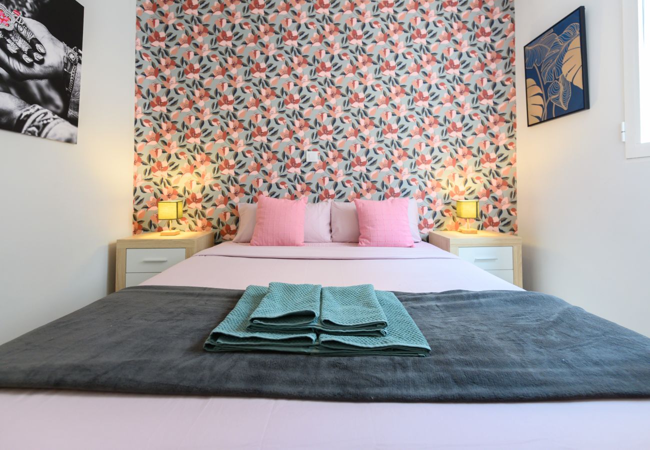 Apartamento en Madrid - M (TEN602D) Piso de 2 dormitorios con balcón en Ma