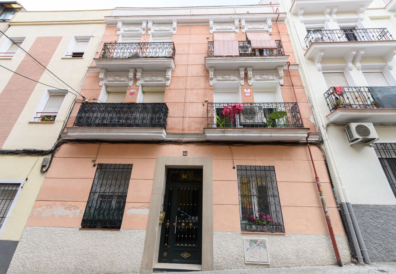 Apartamento en Madrid - M (TEN602D) Piso de 2 dormitorios con balcón en Ma