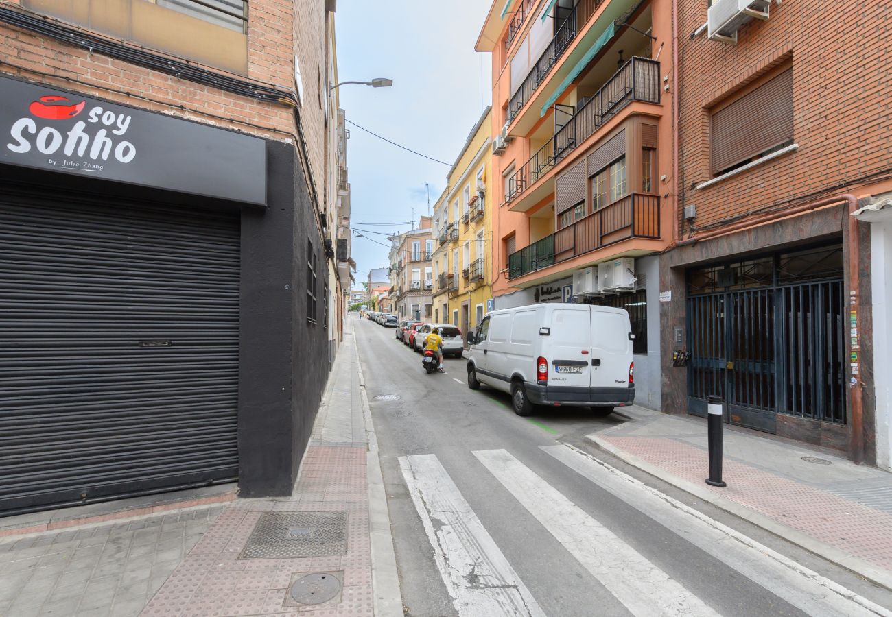 Apartamento en Madrid - M (TEN602D) Piso de 2 dormitorios con balcón en Ma