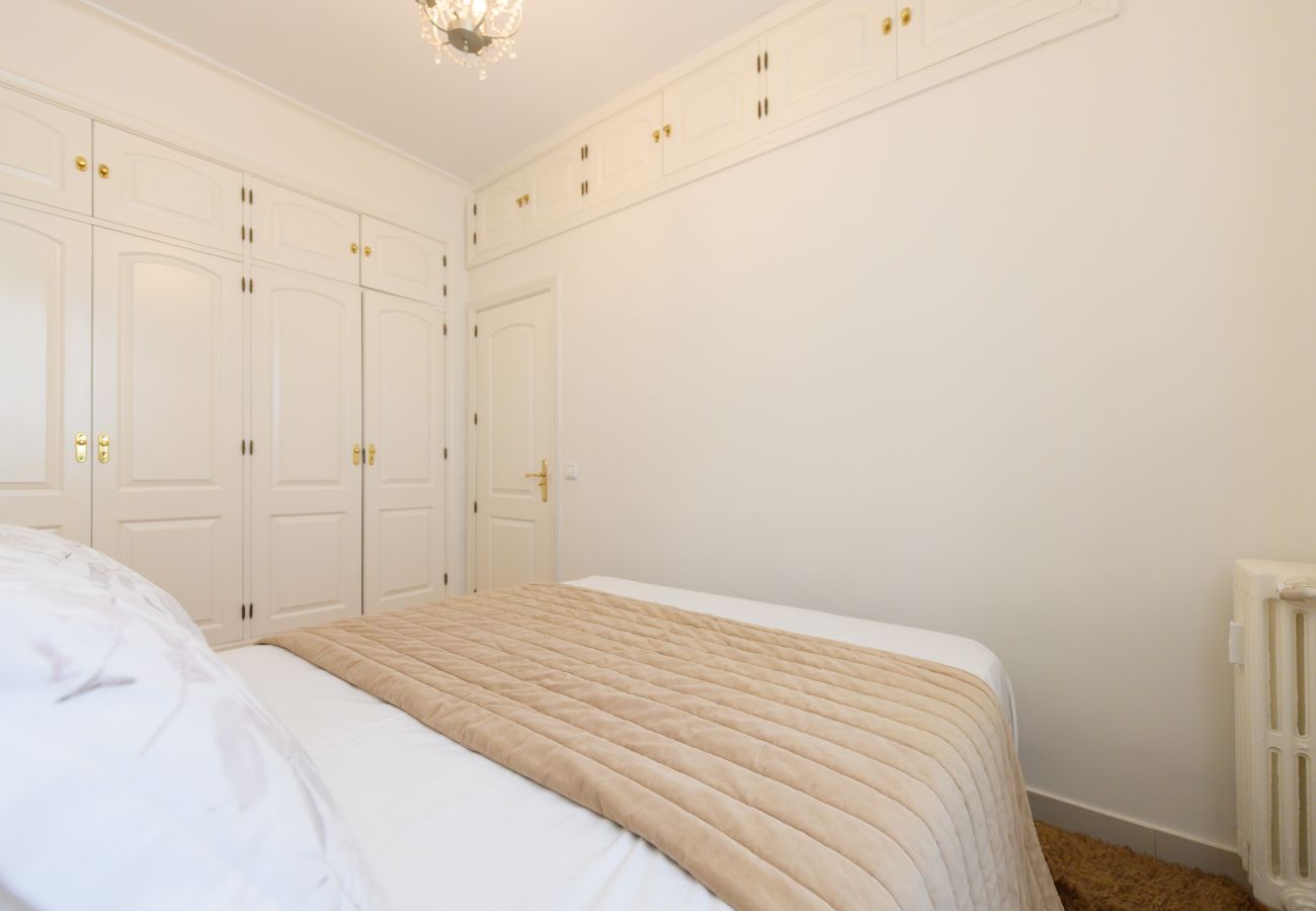 Apartamento en Madrid - M (ORE39) Piso de 3 dormitorios +  2 Baños  y estu