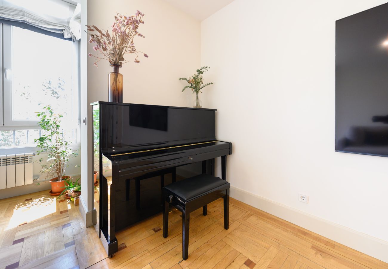 Apartamento en Madrid - M (ORE39) Piso de 3 dormitorios +  2 Baños  y estu