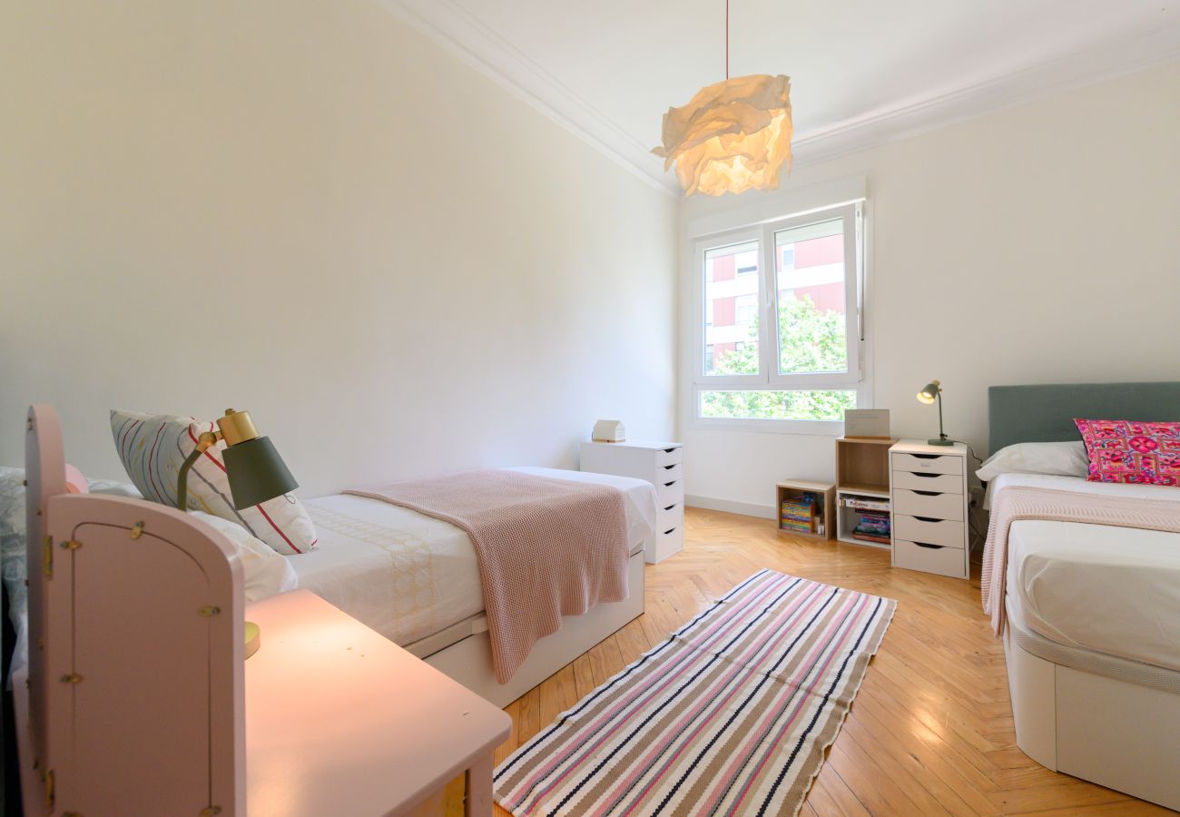 Apartamento en Madrid - M (ORE39) Piso de 3 dormitorios +  2 Baños  y estu