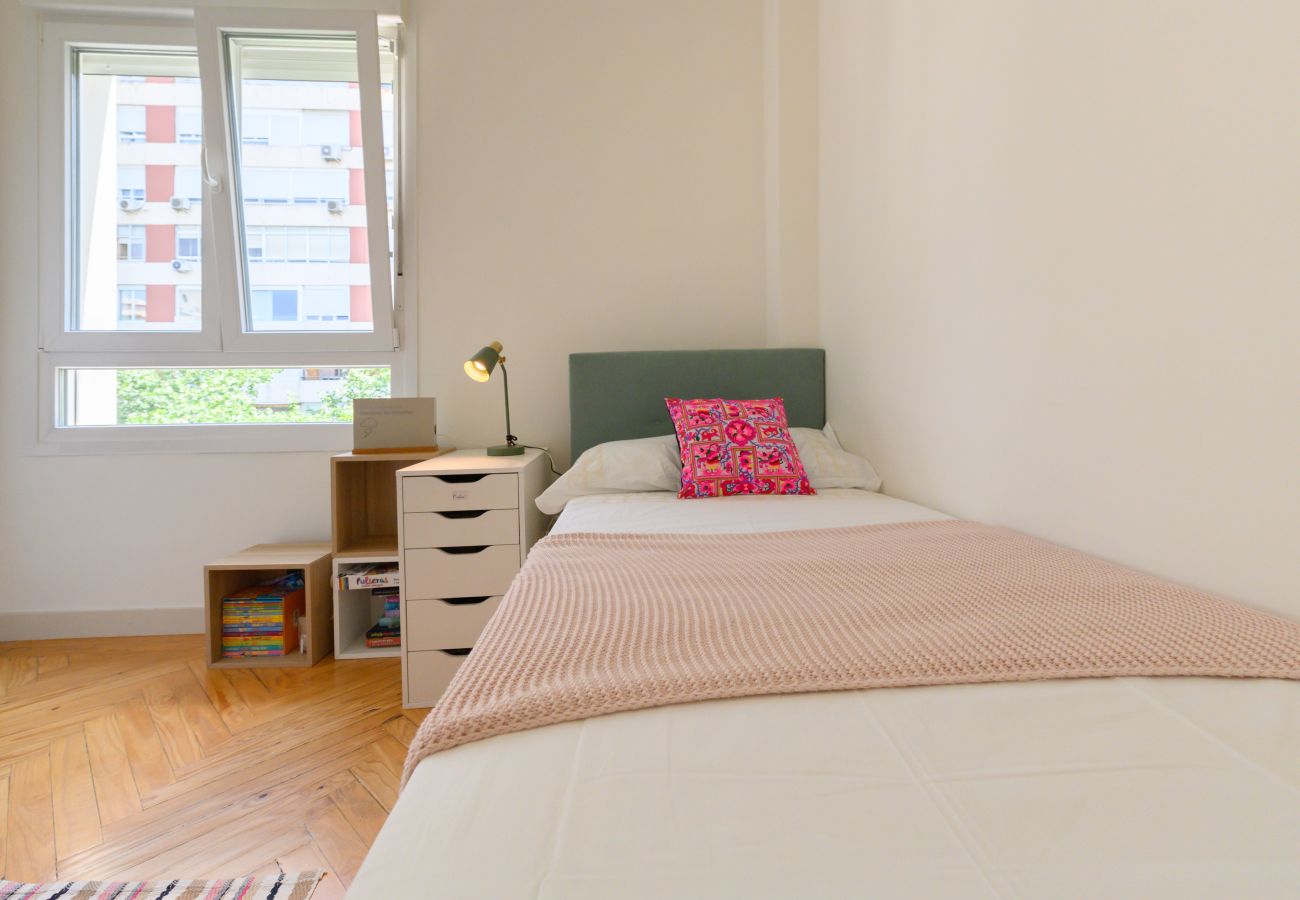 Apartamento en Madrid - M (ORE39) Piso de 3 dormitorios +  2 Baños  y estu