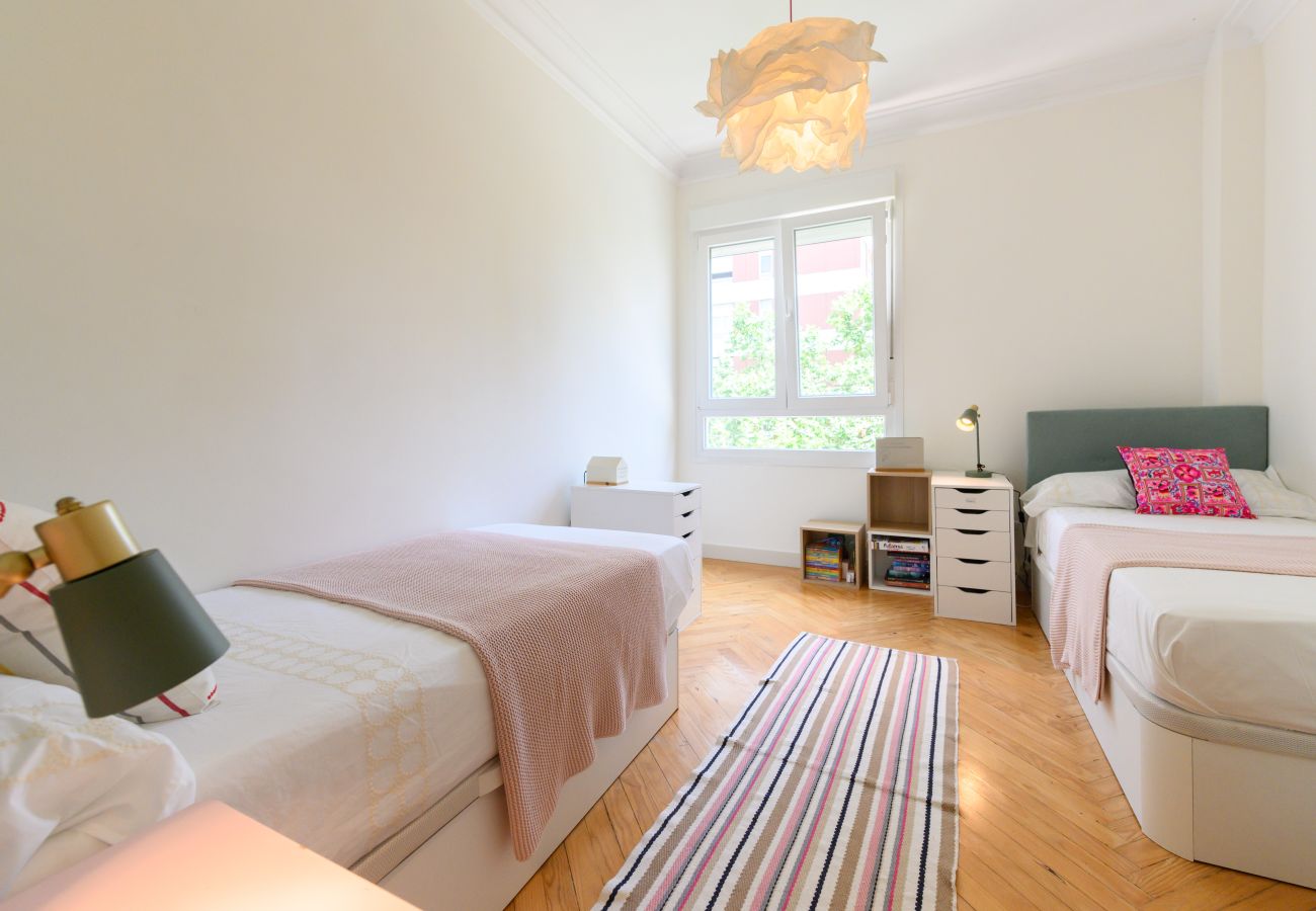 Apartamento en Madrid - M (ORE39) Piso de 3 dormitorios +  2 Baños  y estu