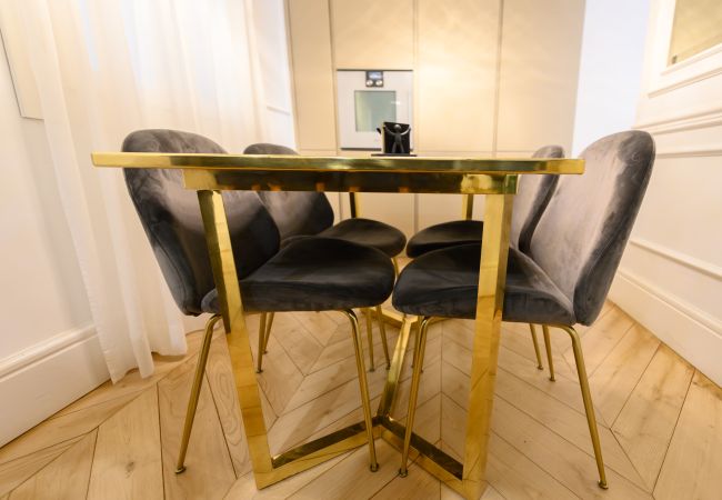 Apartamento en Madrid - M (GPA240) Exclusivo Piso de Lujo en el Barrio de Apartamento en Madrid - M (GPA240) Exclusivo Piso de Lujo en el Barrio de
