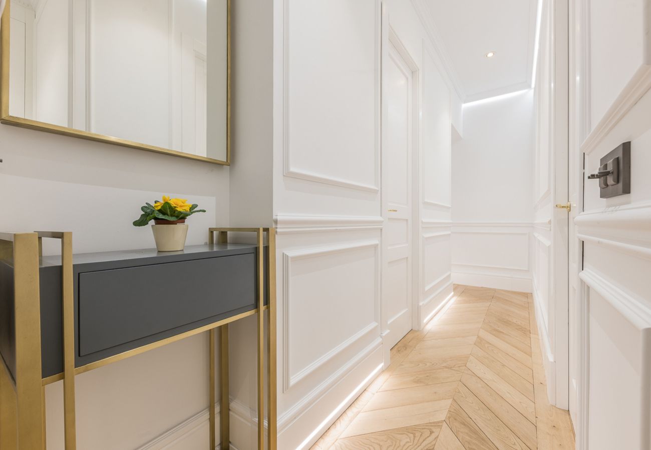 Apartamento en Madrid - M (GPA24) Exclusivo Piso de Lujo en el Barrio de