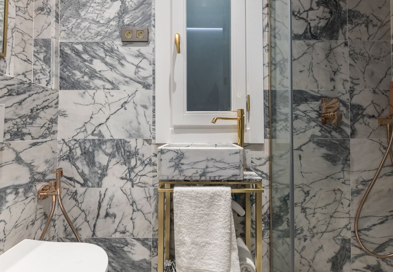 Apartamento en Madrid - M (GPA24) Exclusivo Piso de Lujo en el Barrio de