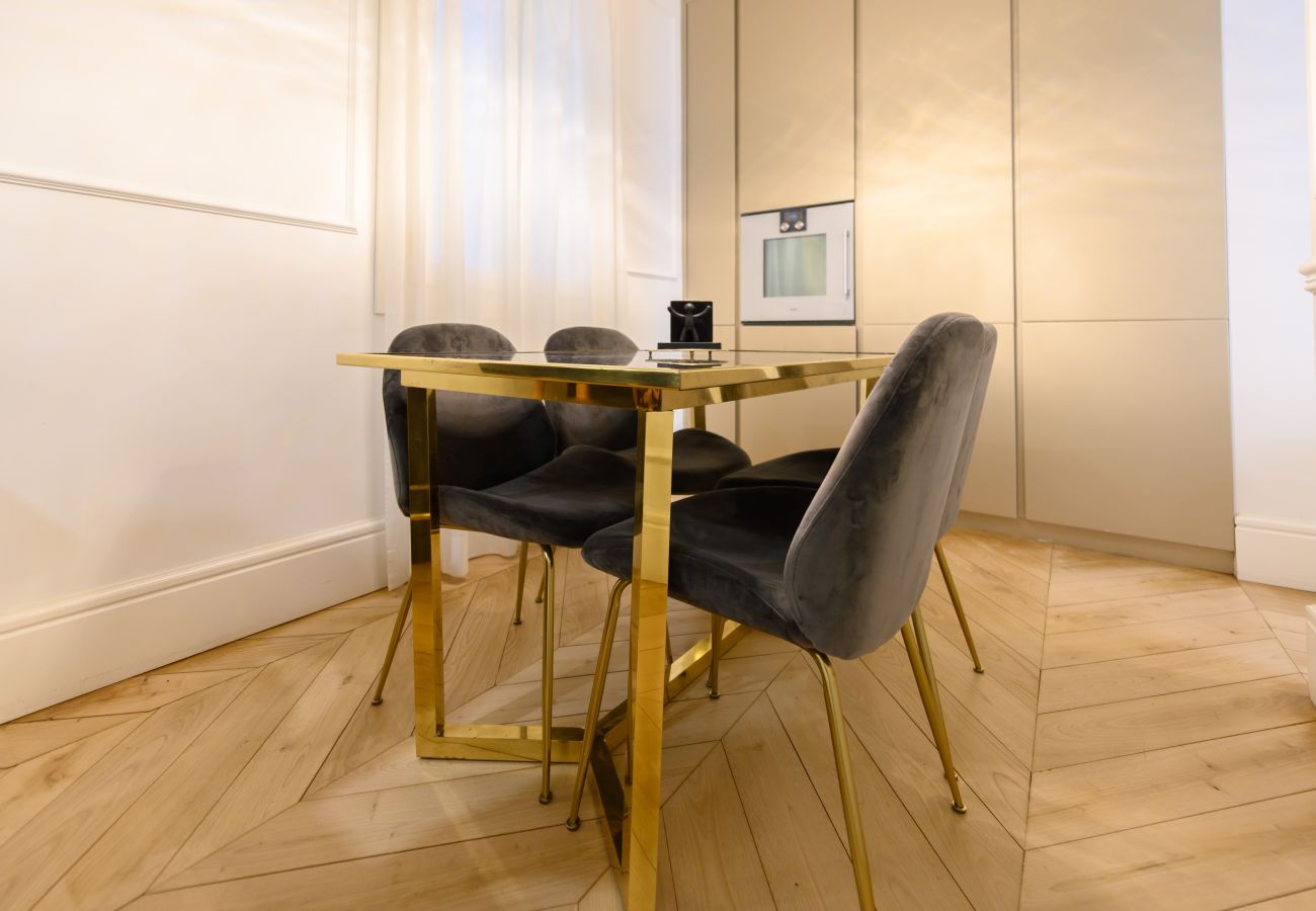 Apartamento en Madrid - M (GPA24) Exclusivo Piso de Lujo en el Barrio de