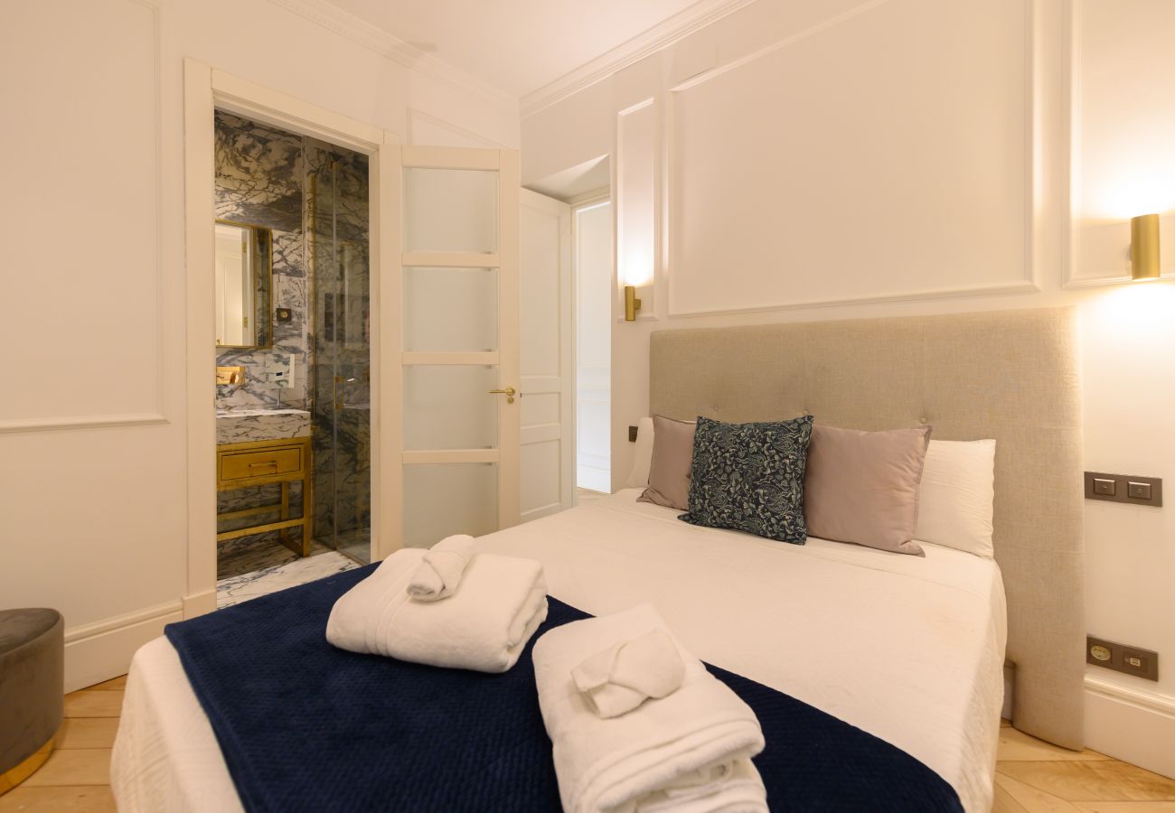 Apartamento en Madrid - M (GPA24) Exclusivo Piso de Lujo en el Barrio de