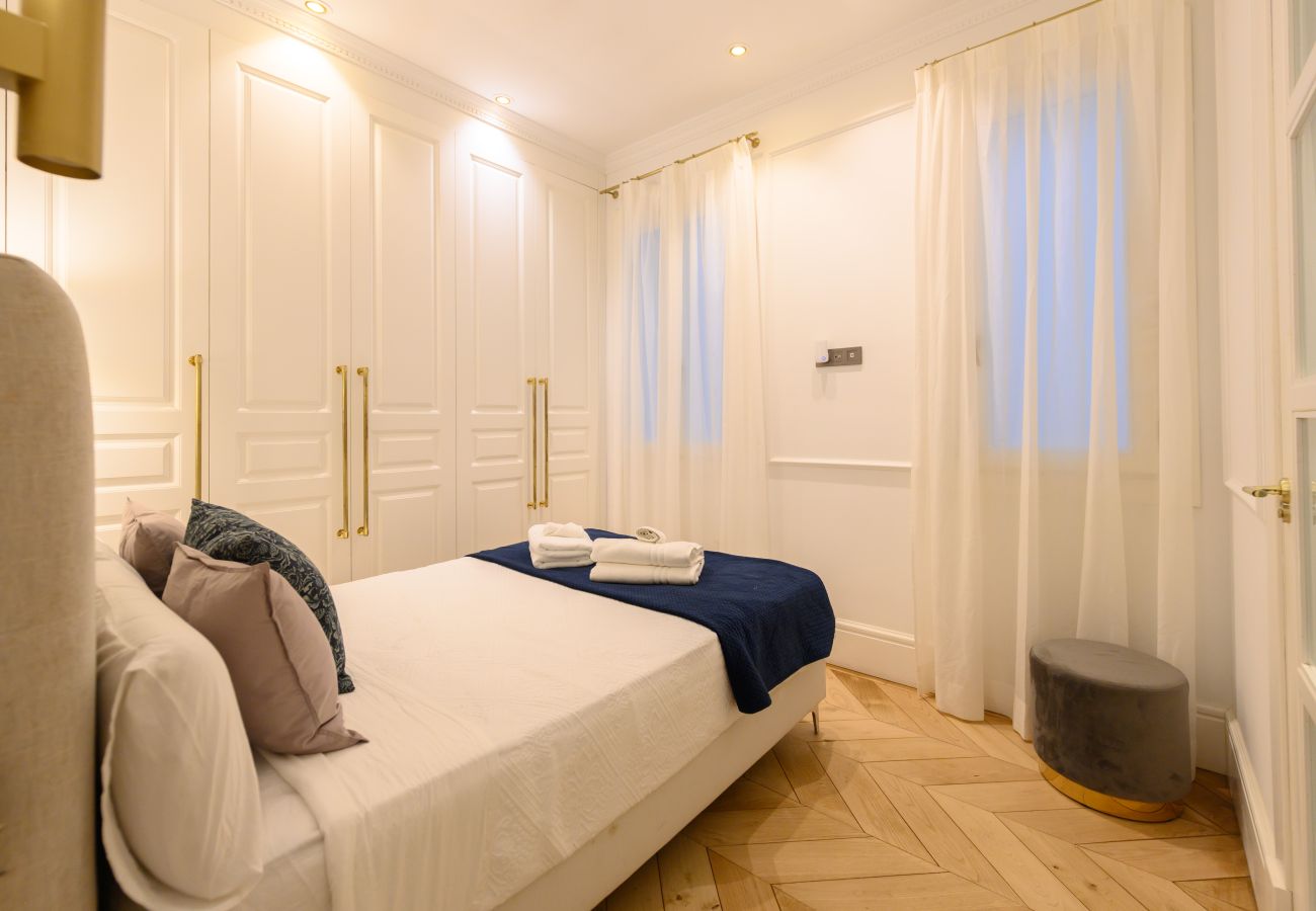 Apartamento en Madrid - M (GPA24) Exclusivo Piso de Lujo en el Barrio de
