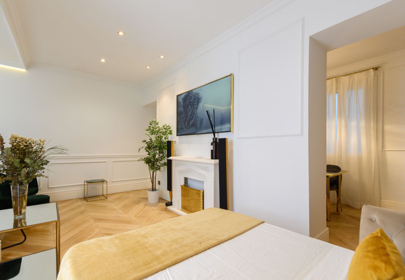Apartamento en Madrid - M (GPA24) Exclusivo Piso de Lujo en el Barrio de