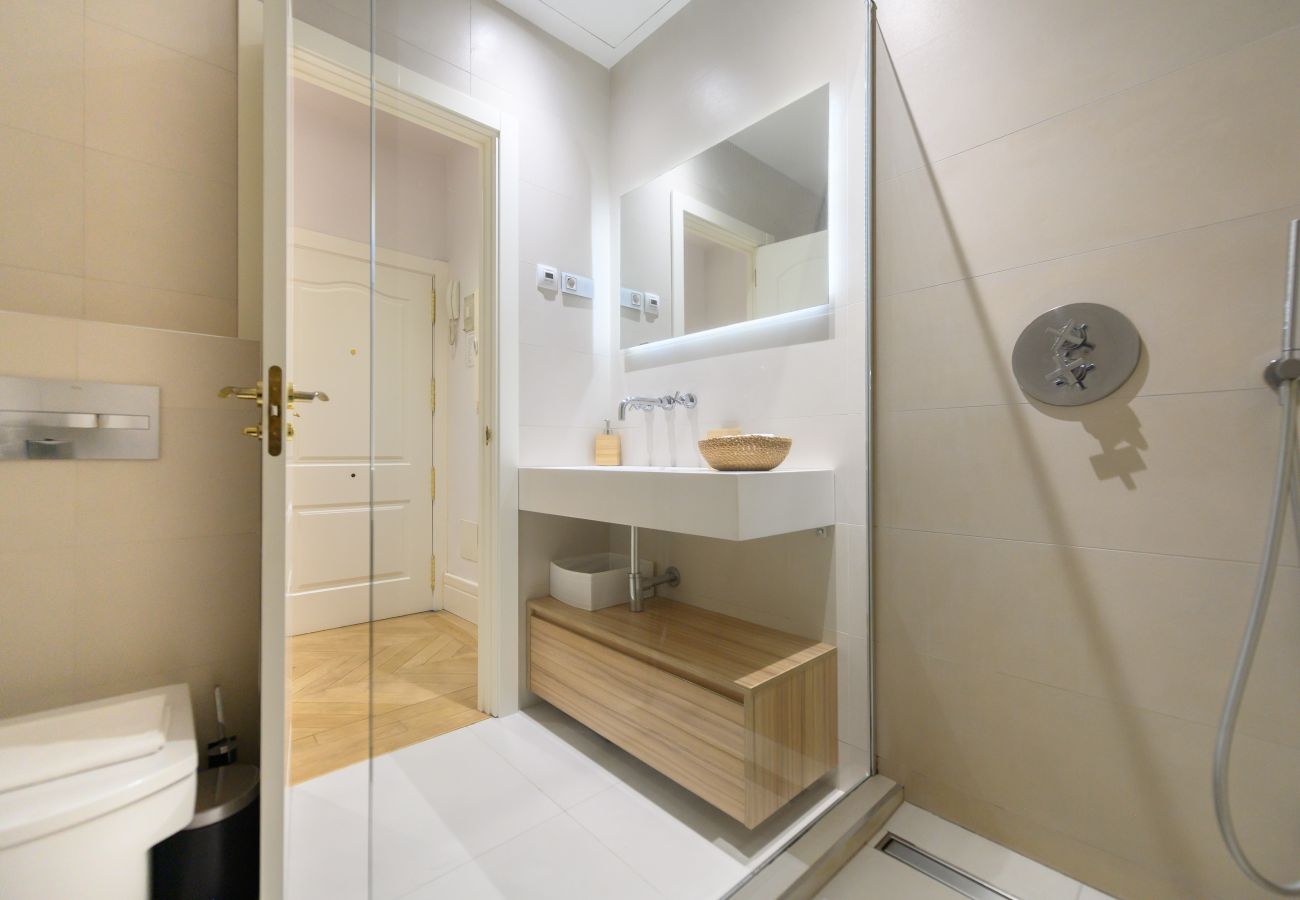 Apartamento en Madrid - M (REI25)Apartamento de Lujo en el Corazón de Madr