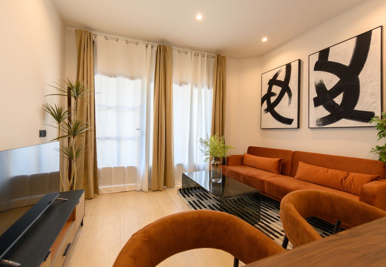 Apartamento en Madrid - M (AGU23BE)Tu hogar en la ciudad: piso de 3 habita