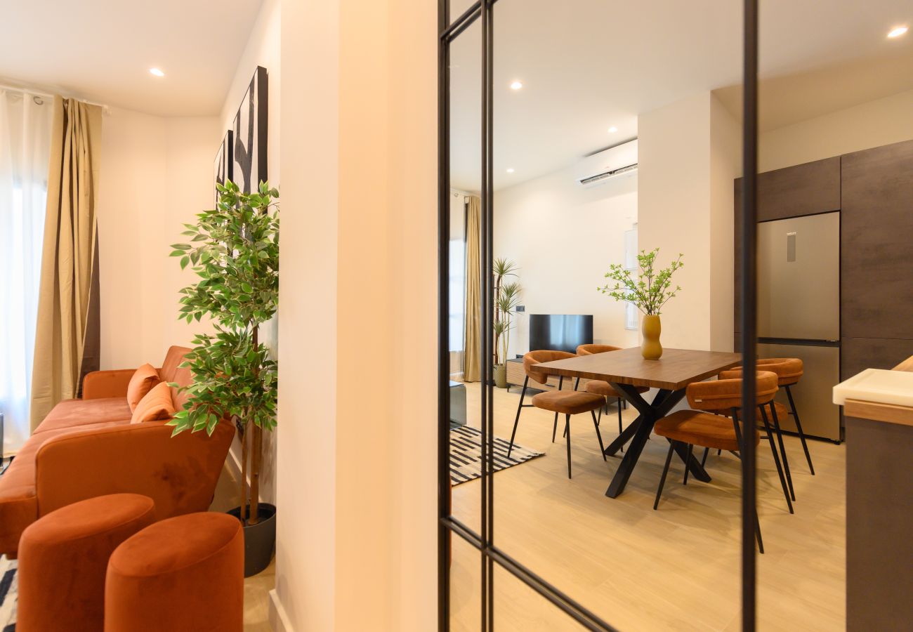 Apartamento en Madrid - M (AGU23BE)Tu hogar en la ciudad: piso de 3 habita