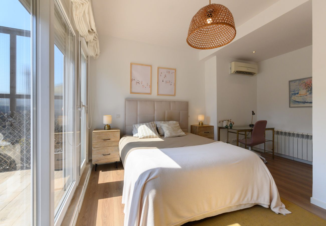 Apartamento en Madrid - M (ORE83)  Piso en Madrid_ 2 dormitorios y terraza