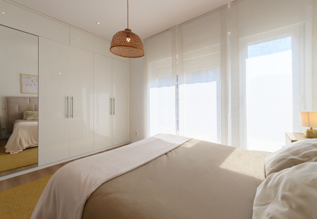 Apartamento en Madrid - M (ORE83)  Piso en Madrid_ 2 dormitorios y terraza