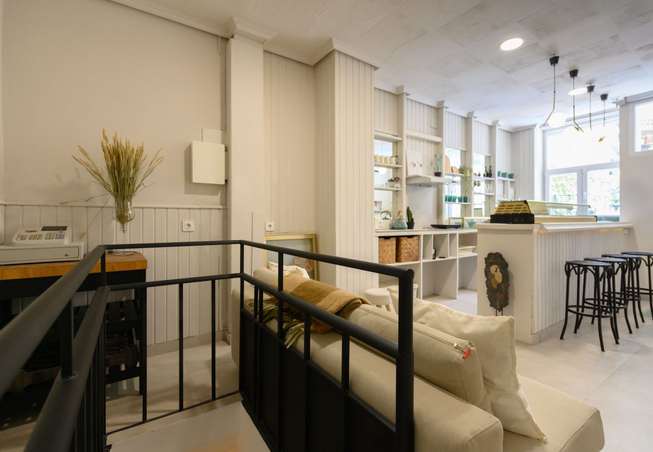 Apartamento en Madrid - M (VDB4)Apartamento con Estilo Único y Barra-Bar e