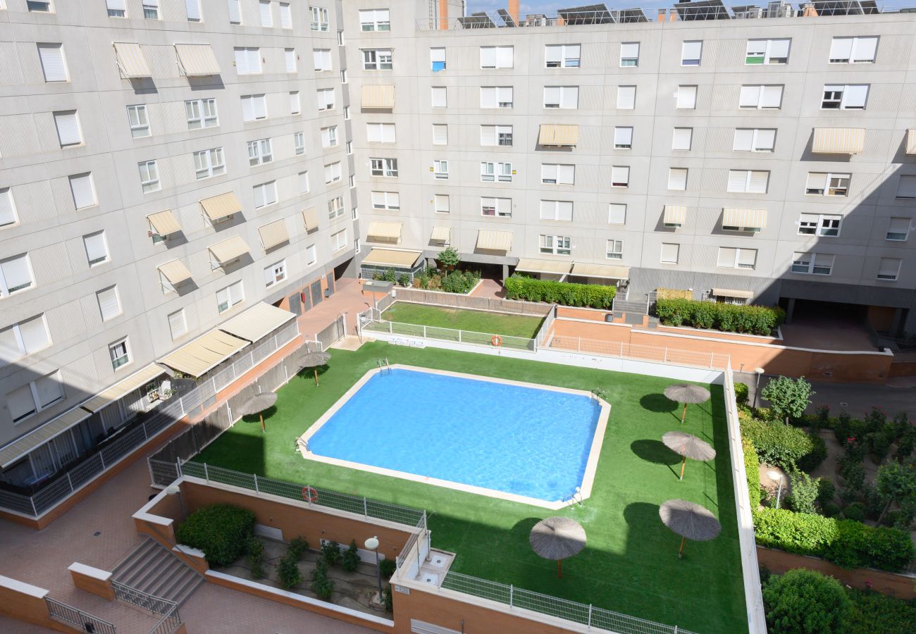 Apartamento en Madrid - M (GAV35)Piso Familiar con Terraza y Piscina en Ur