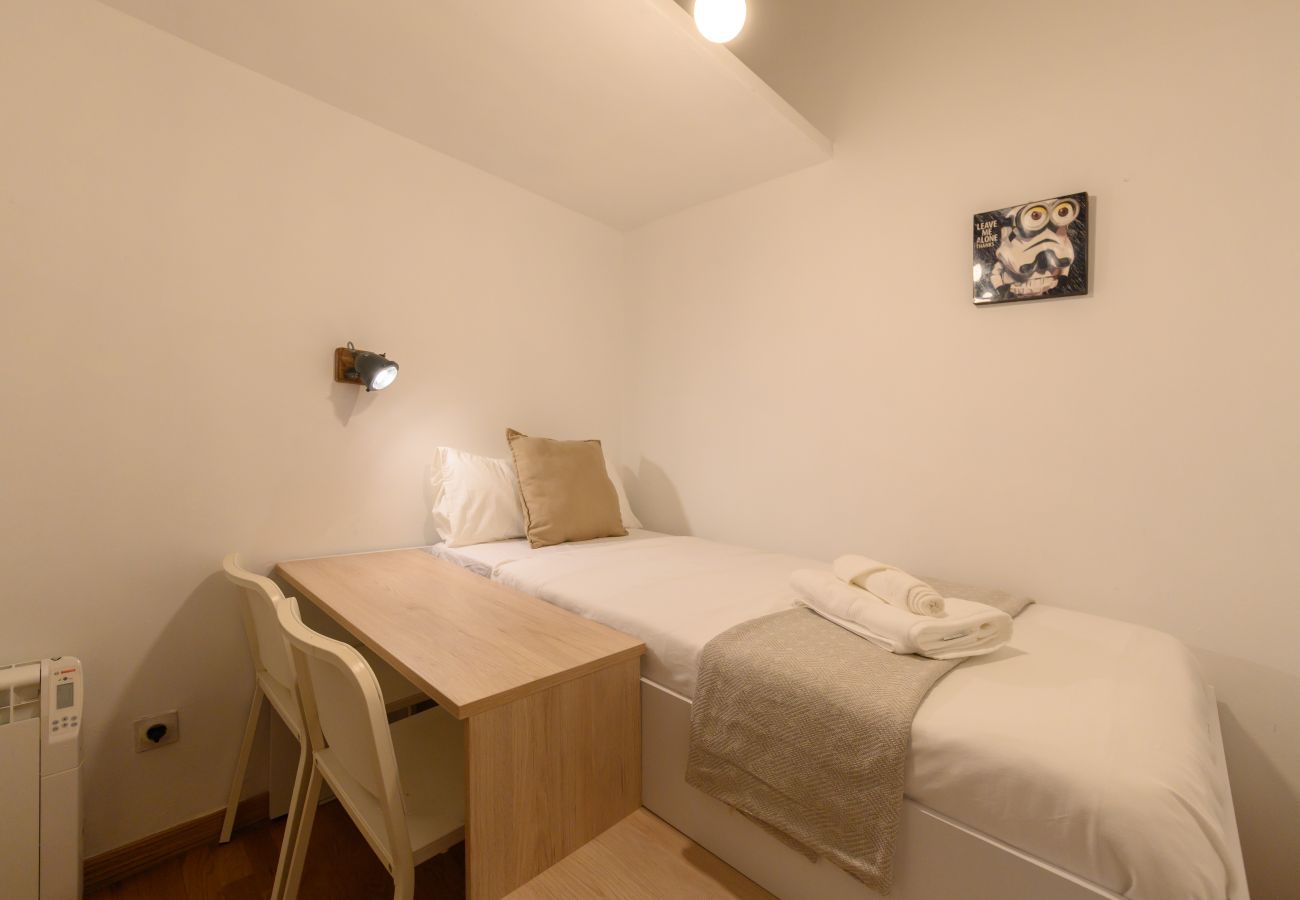 Apartamento en Madrid - M (ISI3)Piso de 2 dormitorios en pleno centro de M