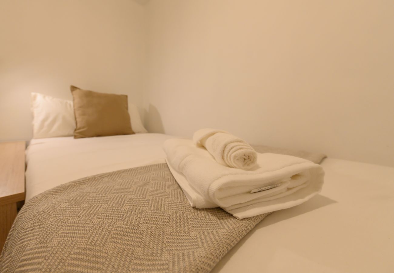 Apartamento en Madrid - M (ISI3)Piso de 2 dormitorios en pleno centro de M