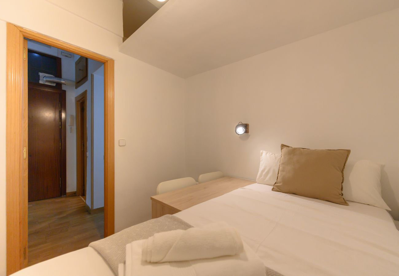 Apartamento en Madrid - M (ISI3)Piso de 2 dormitorios en pleno centro de M