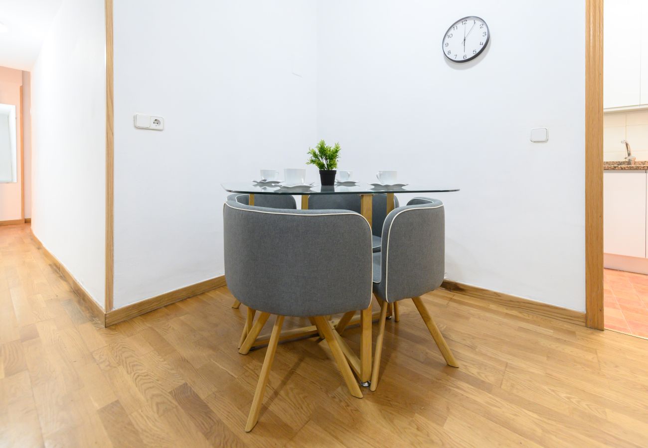 Apartamento en Madrid - M (ISI3)Piso de 2 dormitorios en pleno centro de M