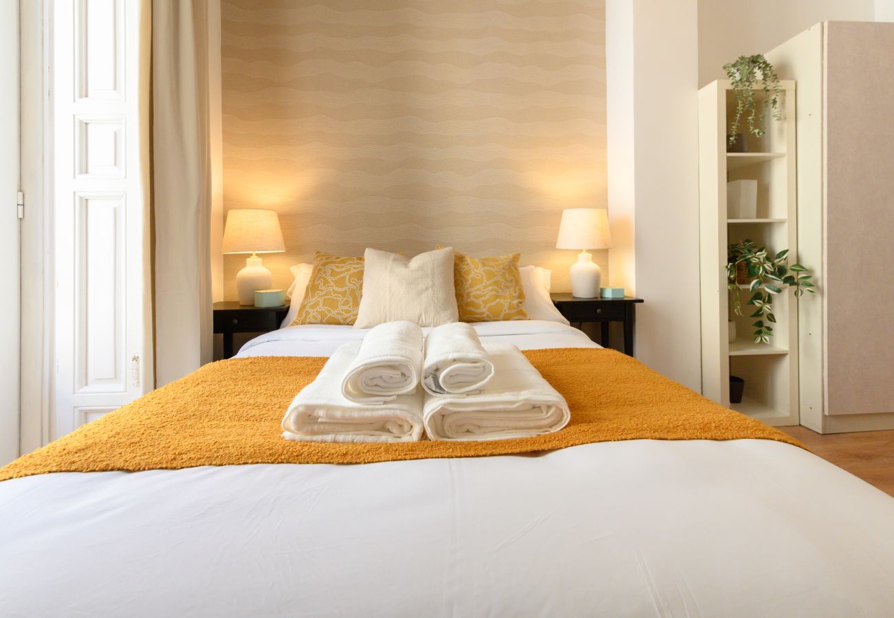 Apartamento en Madrid - M (CER82º2)Apartamento de 1 dormitorio con balcón