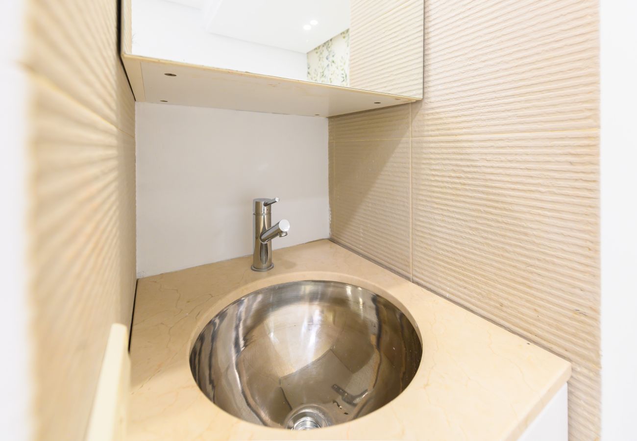 Apartamento en Madrid - M (ORE365C) Encantador piso de 2 dormitorios con v