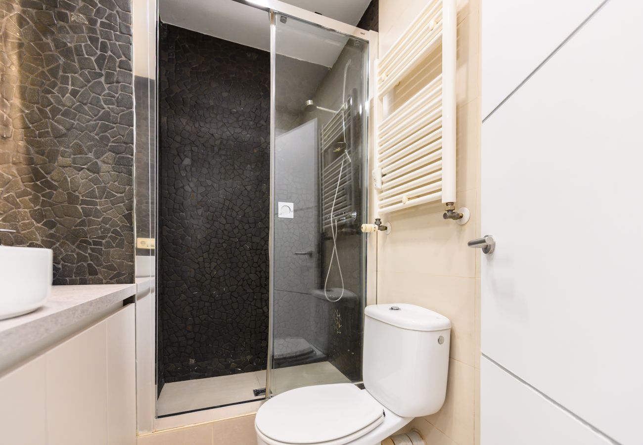 Apartamento en Madrid - M (ORE365C) Encantador piso de 2 dormitorios con v