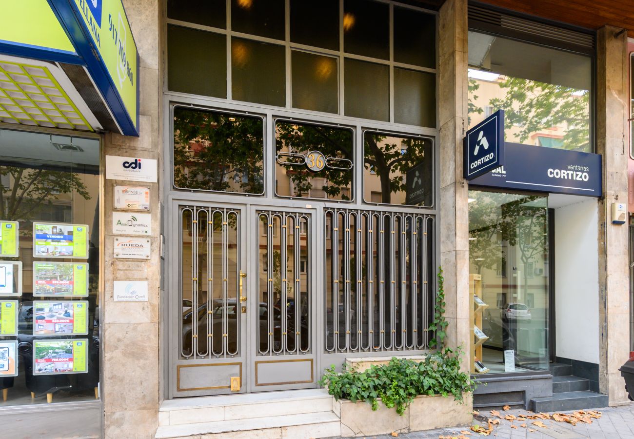 Apartamento en Madrid - M (ORE365C) Encantador piso de 2 dormitorios con v