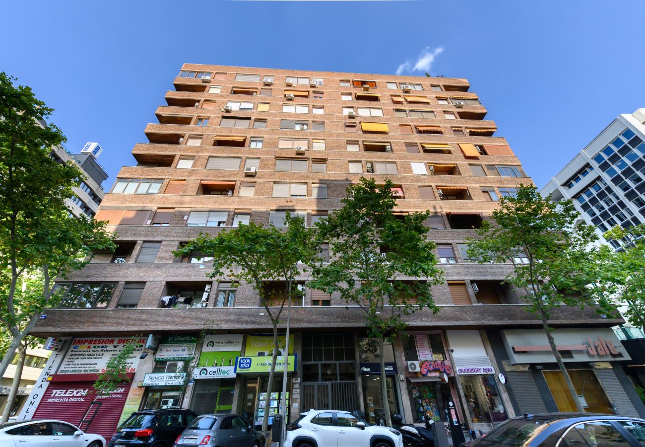 Apartamento en Madrid - M (ORE365C) Encantador piso de 2 dormitorios con v