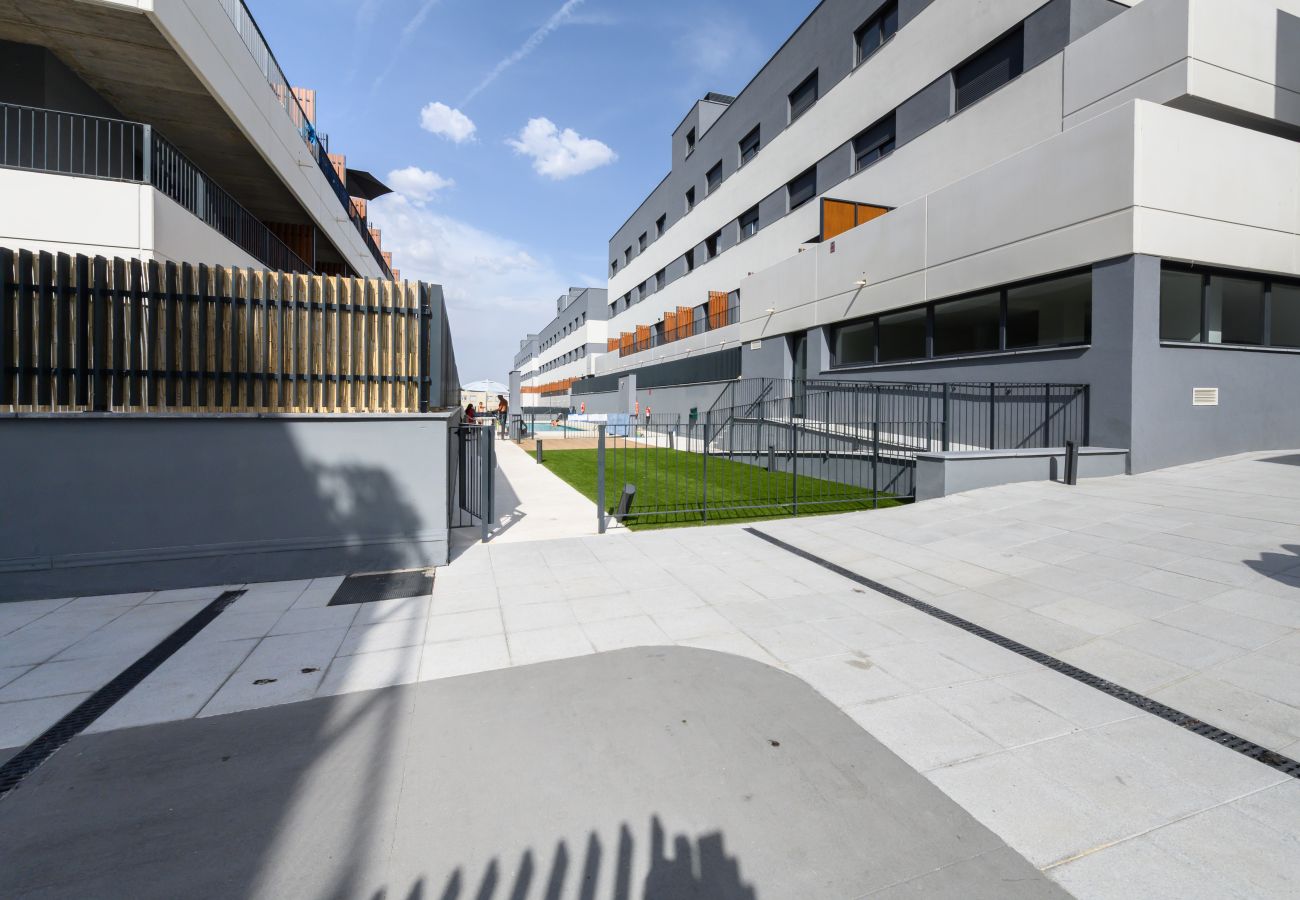 Estudio en San Sebastián de los Reyes - M (FVE53) Estudio moderno con terraza privada y ex