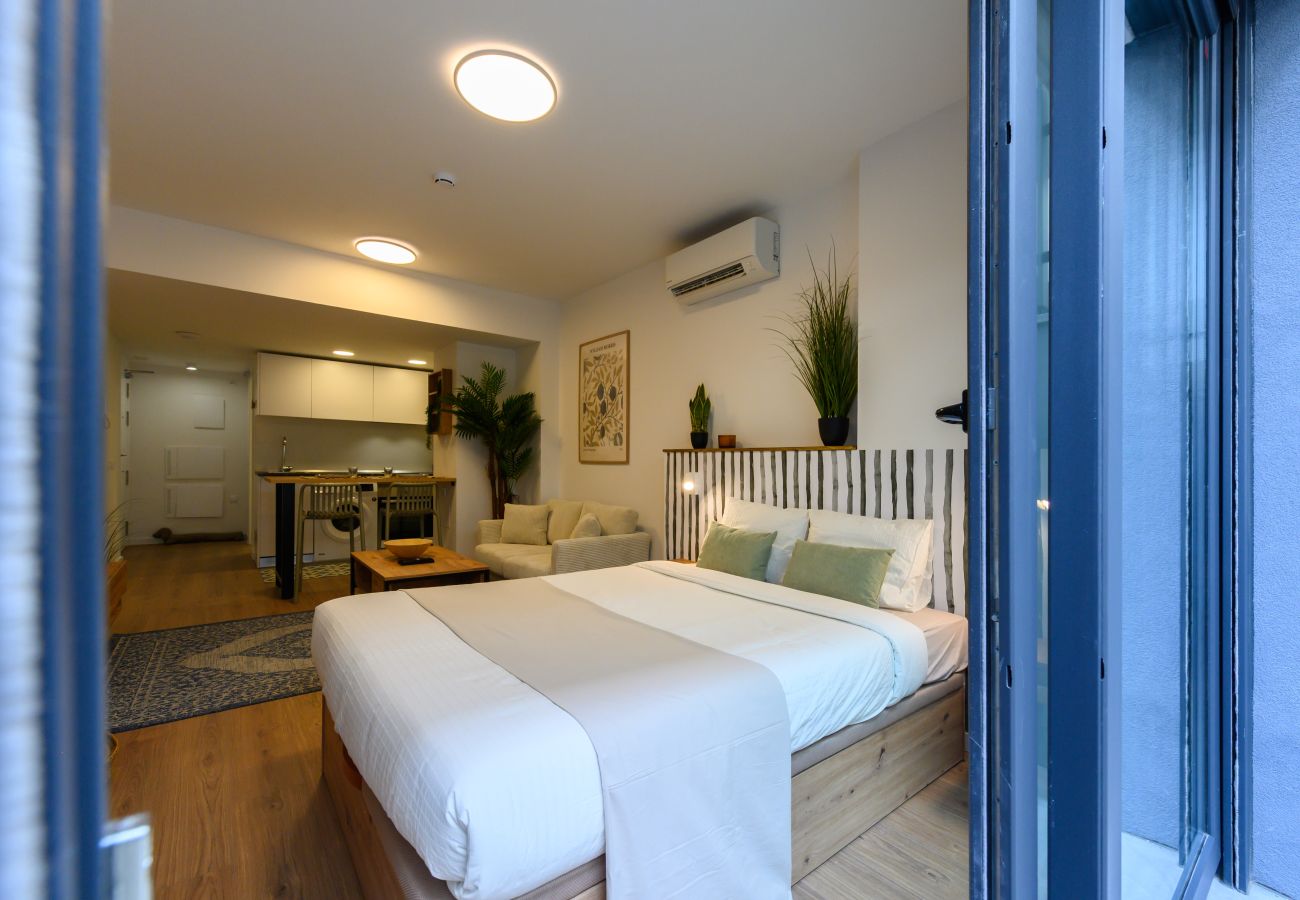 Estudio en San Sebastián de los Reyes - M (FVE53) Estudio moderno con terraza privada y ex