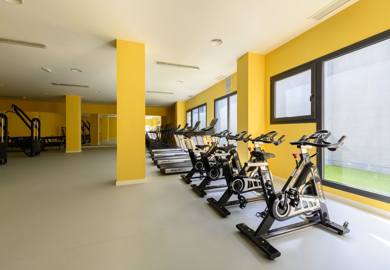 Estudio en San Sebastián de los Reyes - M (FVE54) Estudio con terraza privada y piscina -g