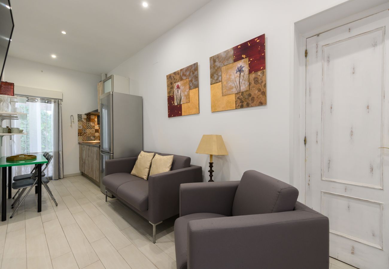 Apartamento en Madrid - M (SFU71) Acogedor Piso con Terraza y Espacios par