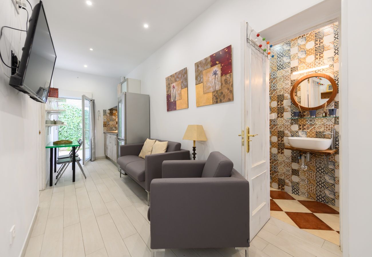 Apartamento en Madrid - M (SFU71) Acogedor Piso con Terraza y Espacios par