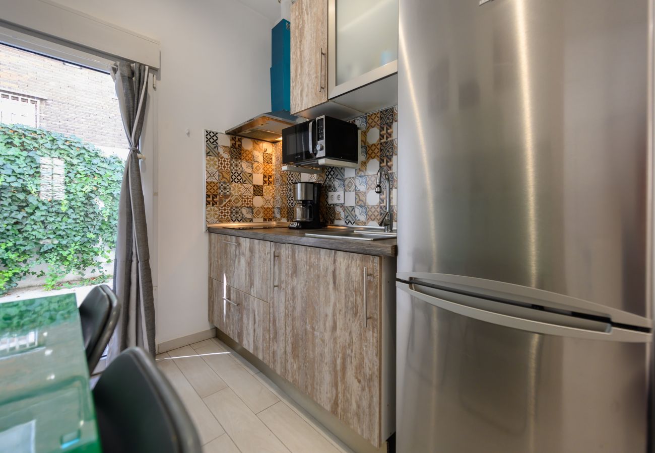 Apartamento en Madrid - M (SFU71) Acogedor Piso con Terraza y Espacios par