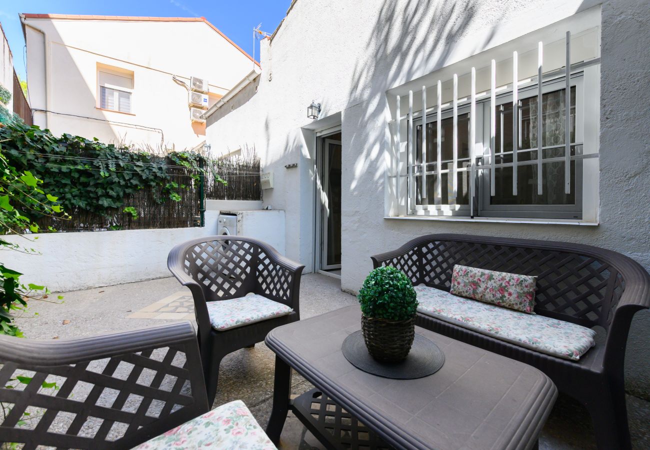 Apartamento en Madrid - M (SFU71) Acogedor Piso con Terraza y Espacios par