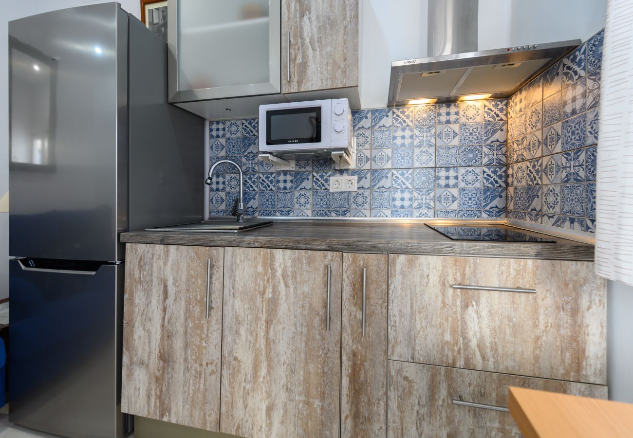 Apartamento en Madrid - M (SFU72)Moderno piso de 1 dormitorio con terraza