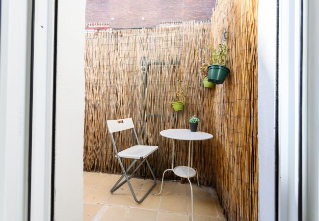 Estudio en Madrid - M (SFU73)Estudio Moderno con Terraza Privada en Ma Estudio en Madrid - M (SFU73)Estudio Moderno con Terraza Privada en Ma