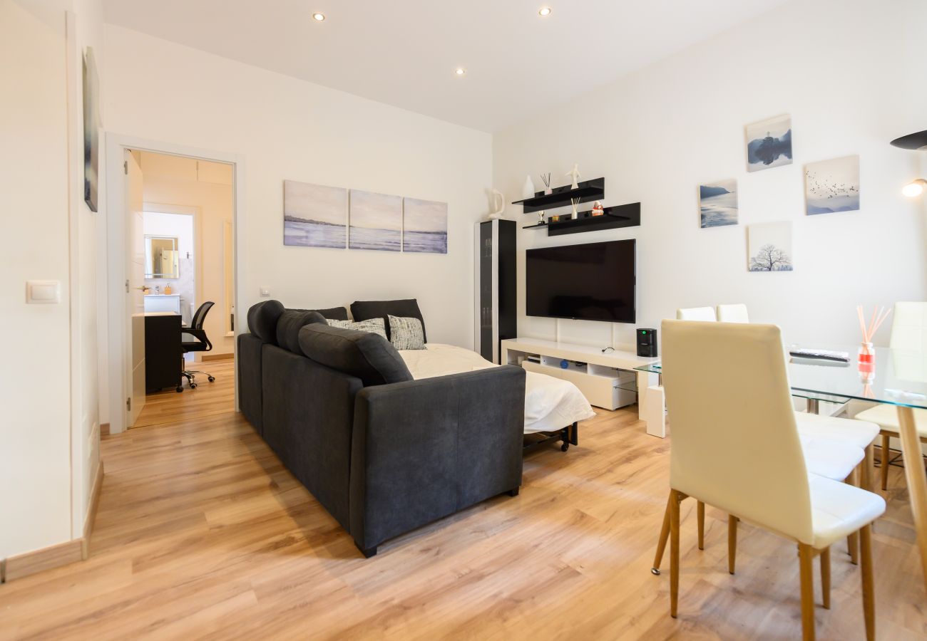 Apartamento en Madrid - M (CAR1012)Apartamento  con 2 dormitorios, 2 baño