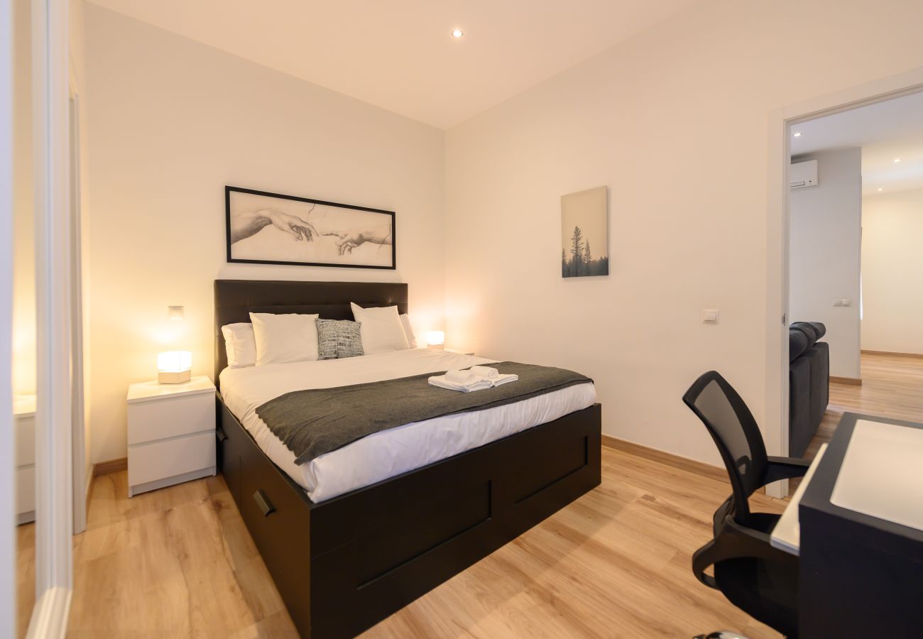 Apartamento en Madrid - M (CAR1012)Apartamento  con 2 dormitorios, 2 baño