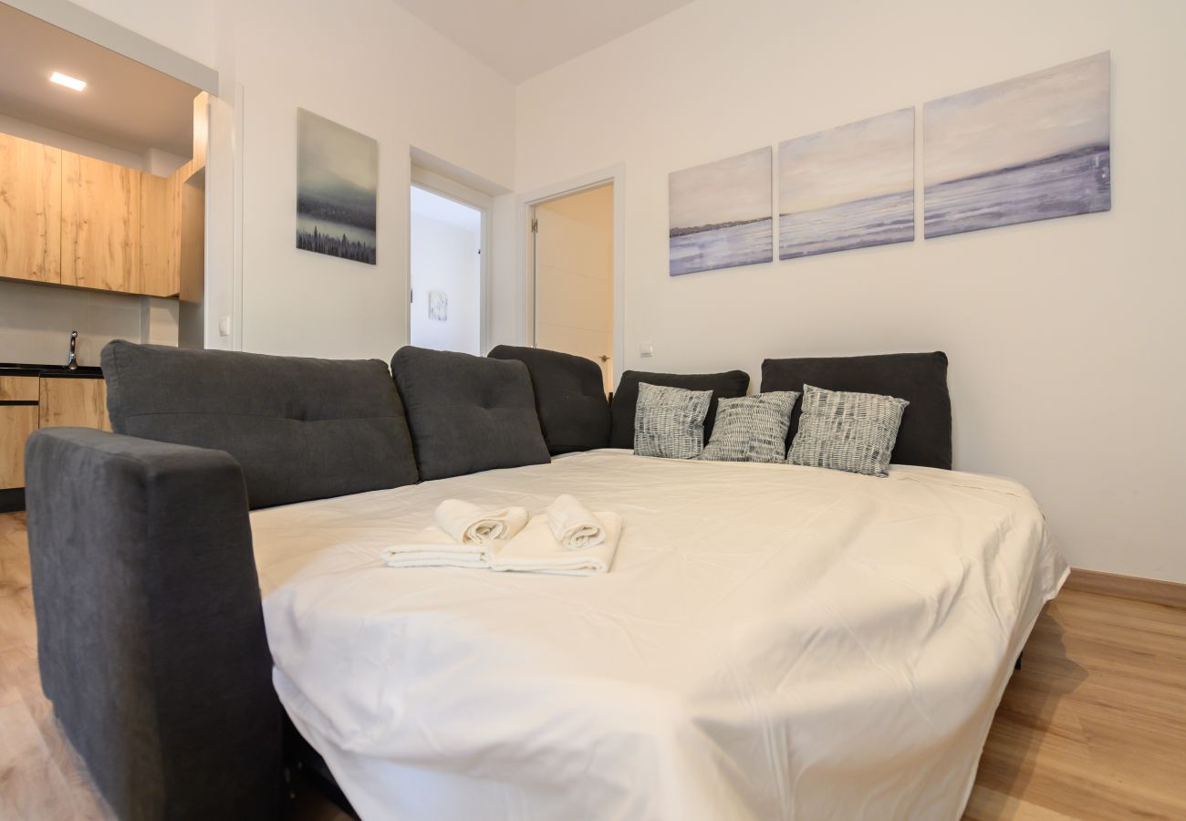 Apartamento en Madrid - M (CAR1012)Apartamento  con 2 dormitorios, 2 baño