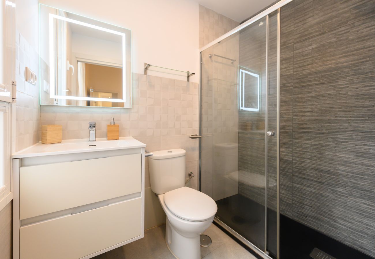 Apartamento en Madrid - M (CAR1012)Apartamento  con 2 dormitorios, 2 baño
