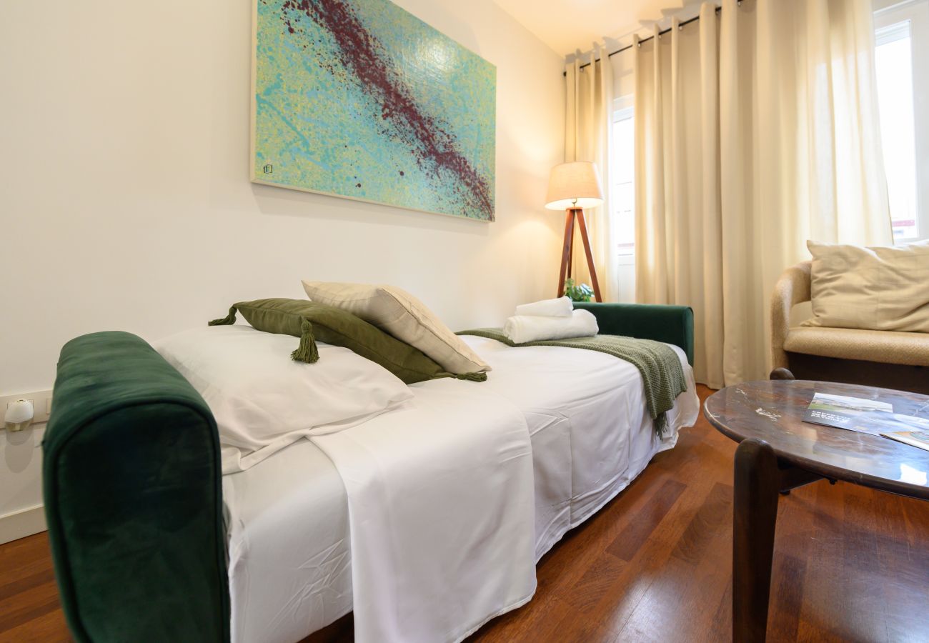 Apartamento en Madrid - M (MAL71A) Moderno piso de 2 dormitorios con terra